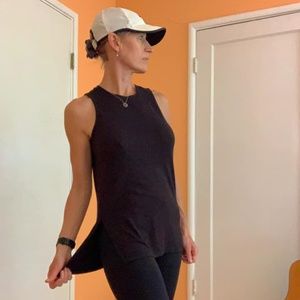 Athleta Women’s Sleeveless Side Split Yoga Tank